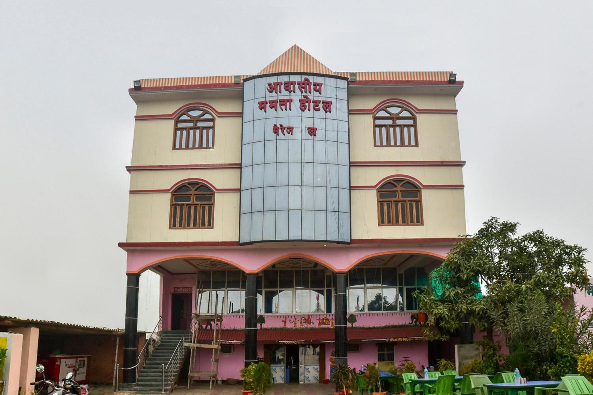 Oyo Flagship Mamta Hotel Hajipur Екстер'єр фото